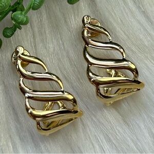 Vintage Monet gold tone earrings